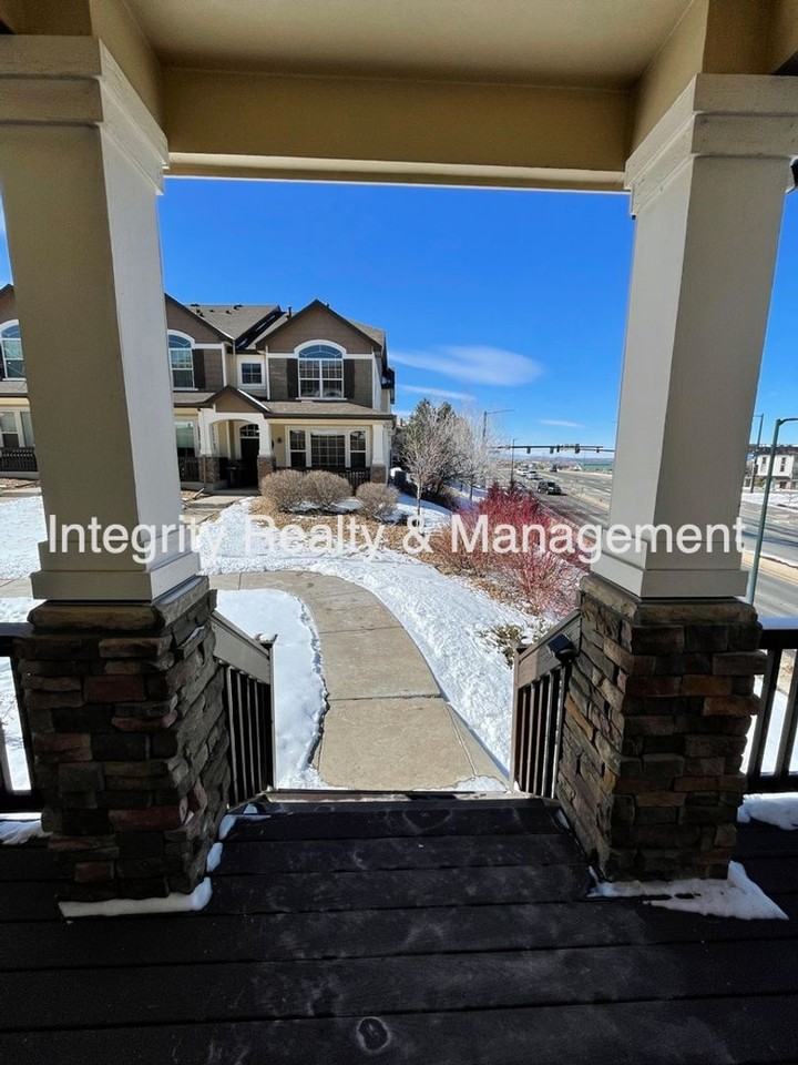 1399 Turnberry Pl - Photo 2 of 29