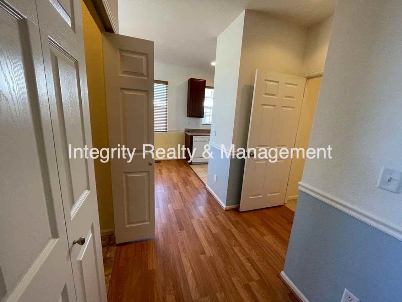 1399 Turnberry Pl - Photo 5 of 29