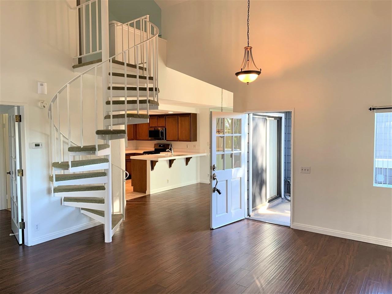 70 Coventry Ln - Photo 4 of 23