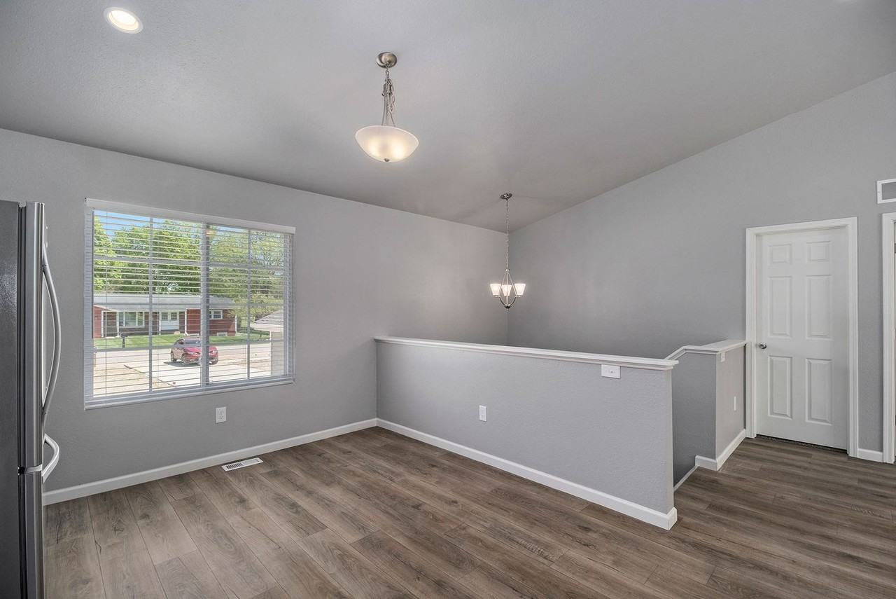 2327 Shadycroft Dr - Photo 6 of 19