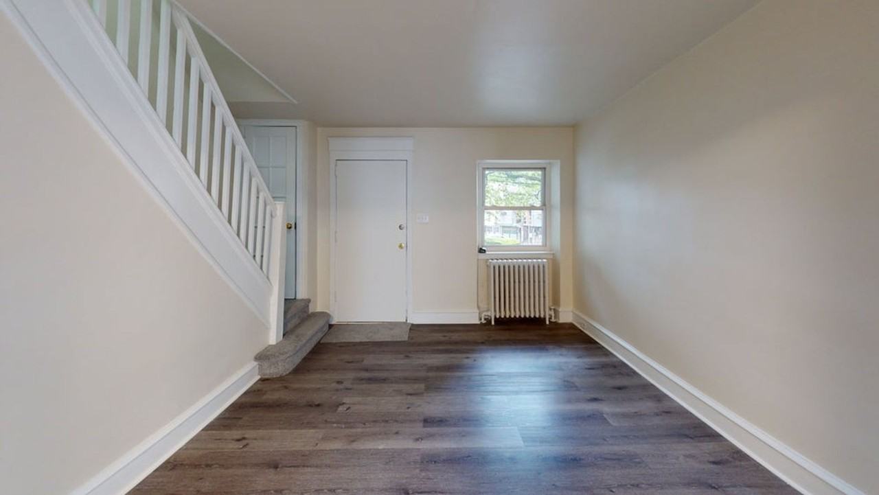 7246 Lamport Road - Photo 4 of 24