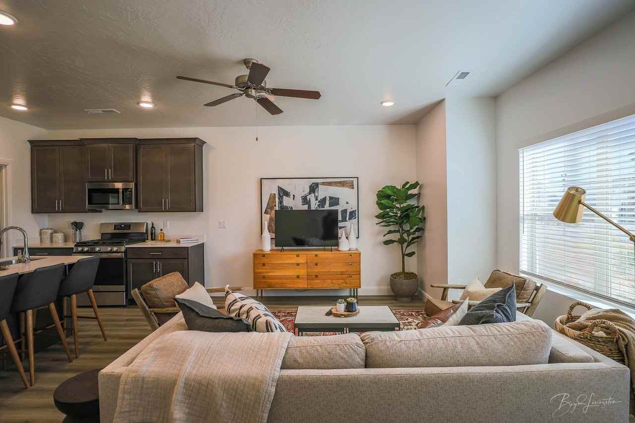 5772 Russet Sun Drive - Photo 6 of 50