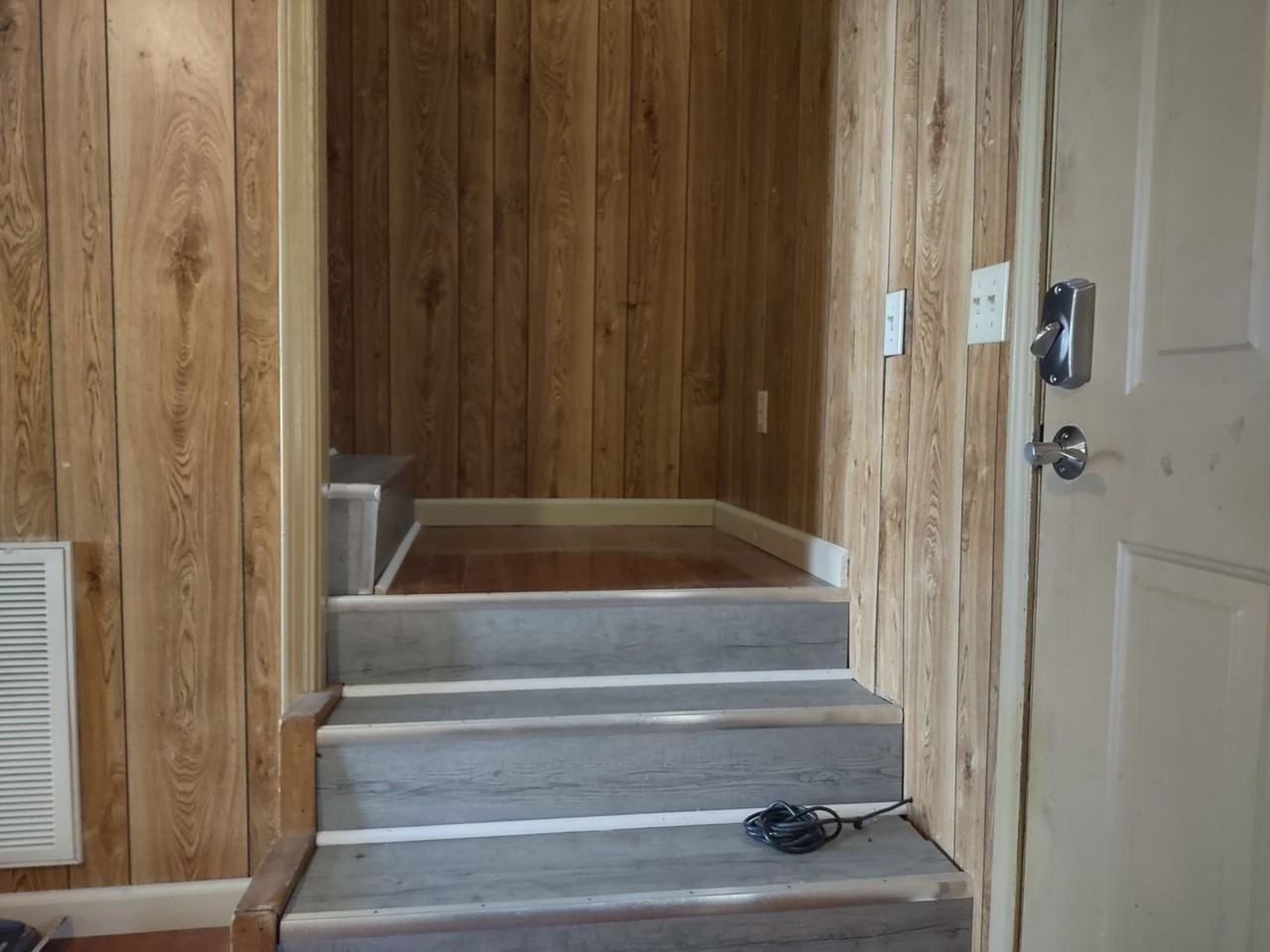 Camco Apartments - Photo 5 of 21