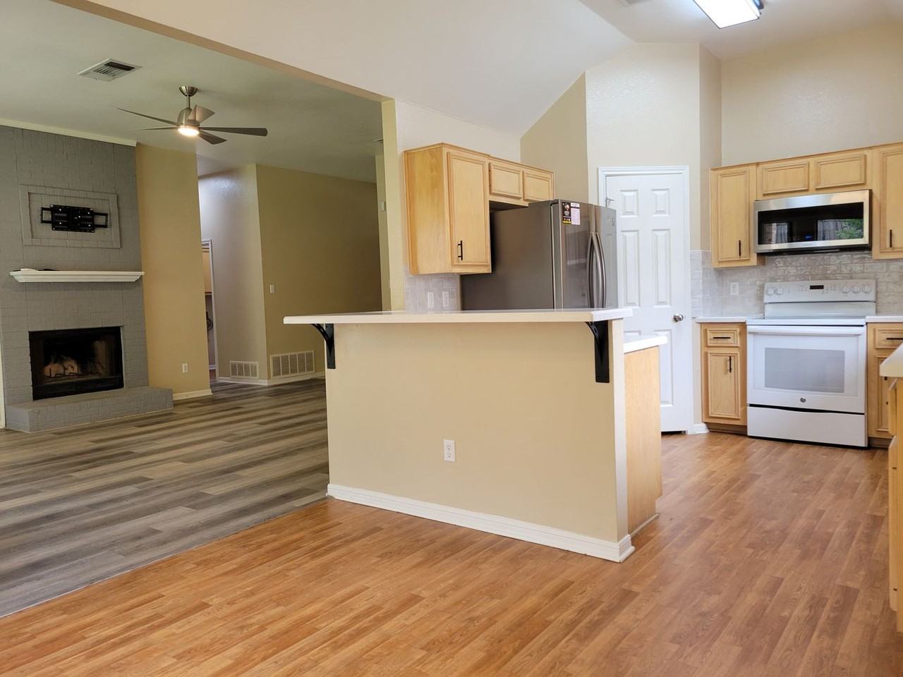 1104 Lambrusco Dr - Photo 7 of 34