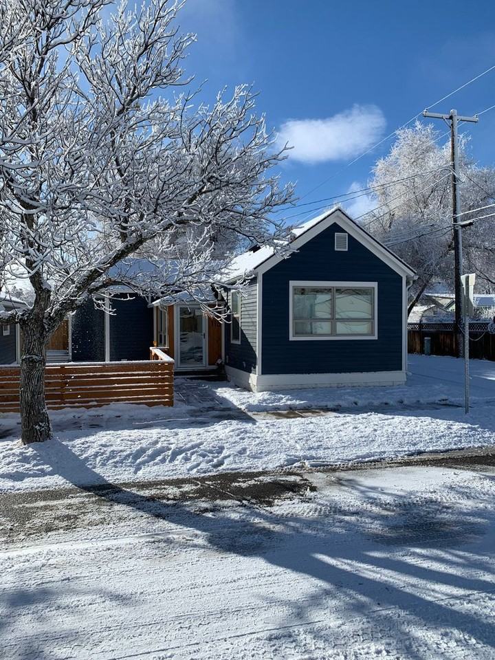 113 E Neal St - Photo 2 of 12
