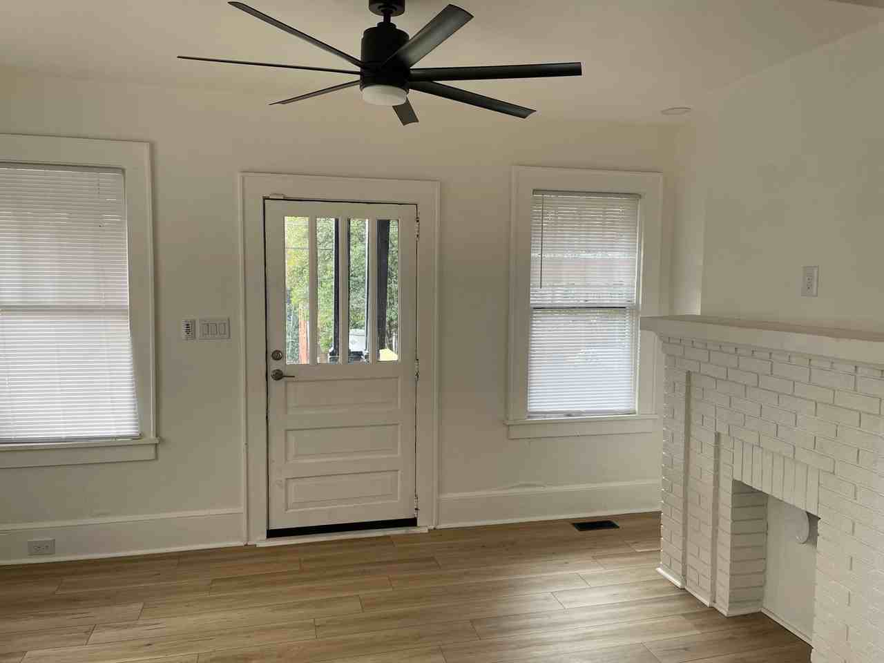 222 Auten St - Photo 2 of 9