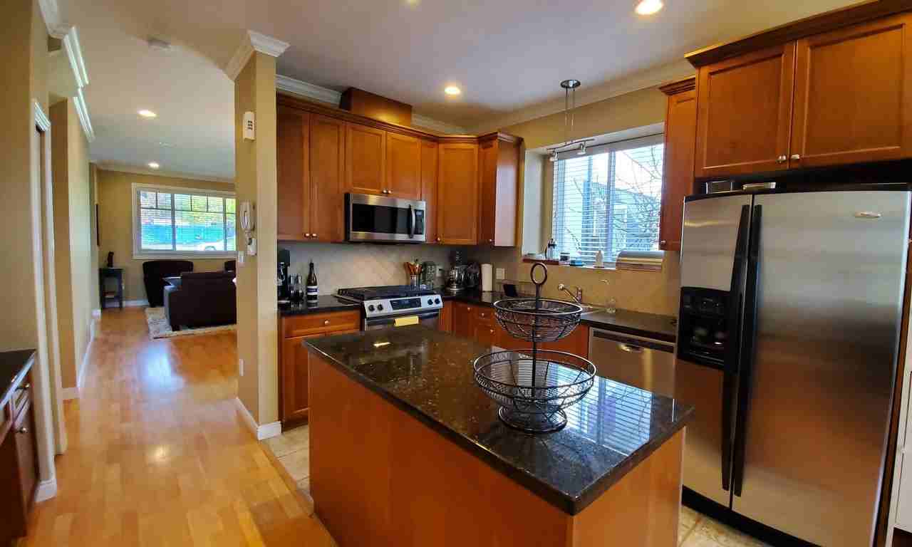 247 19th St E - Photo 7 of 17