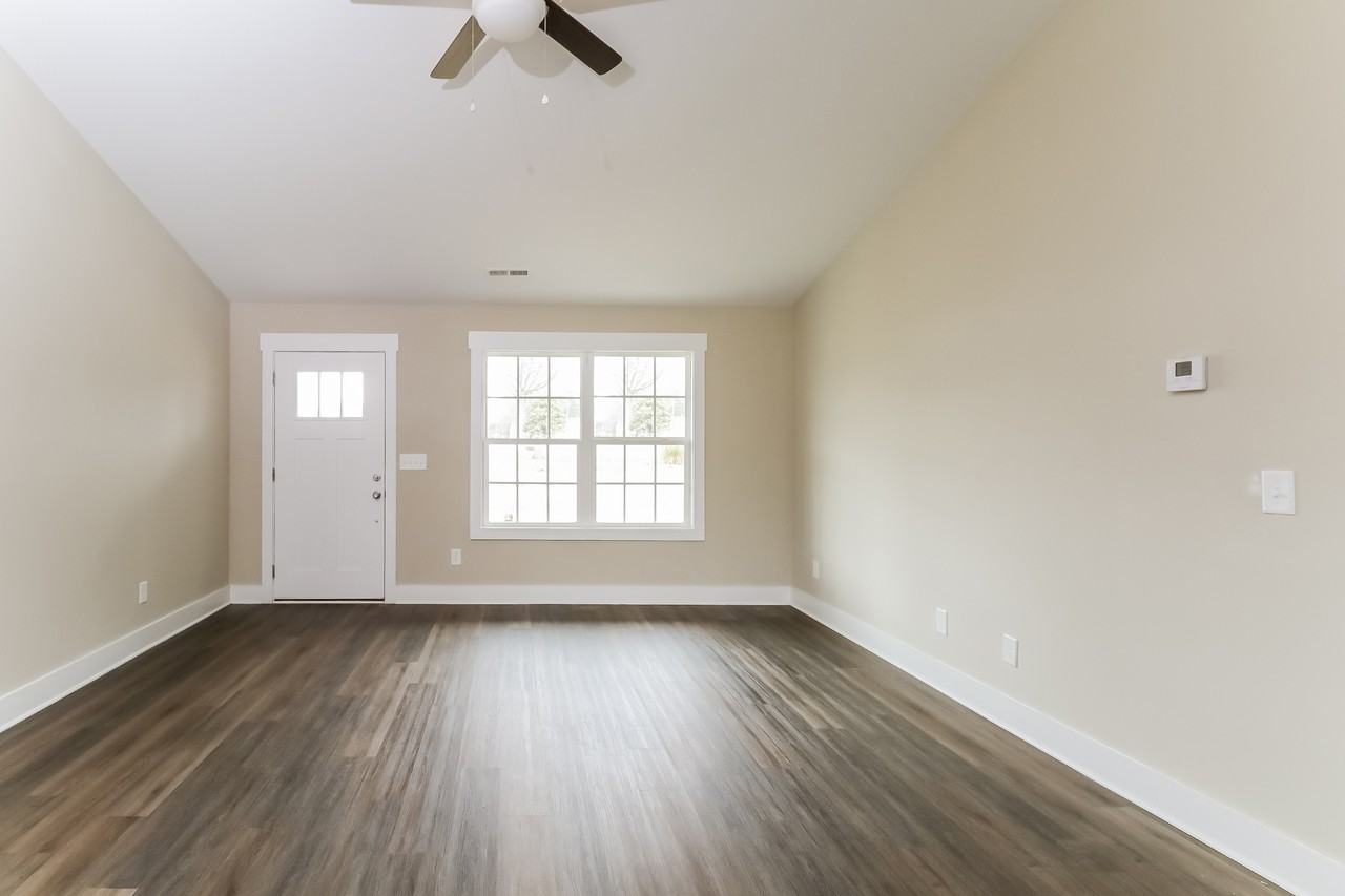 802 Self St - Photo 7 of 17