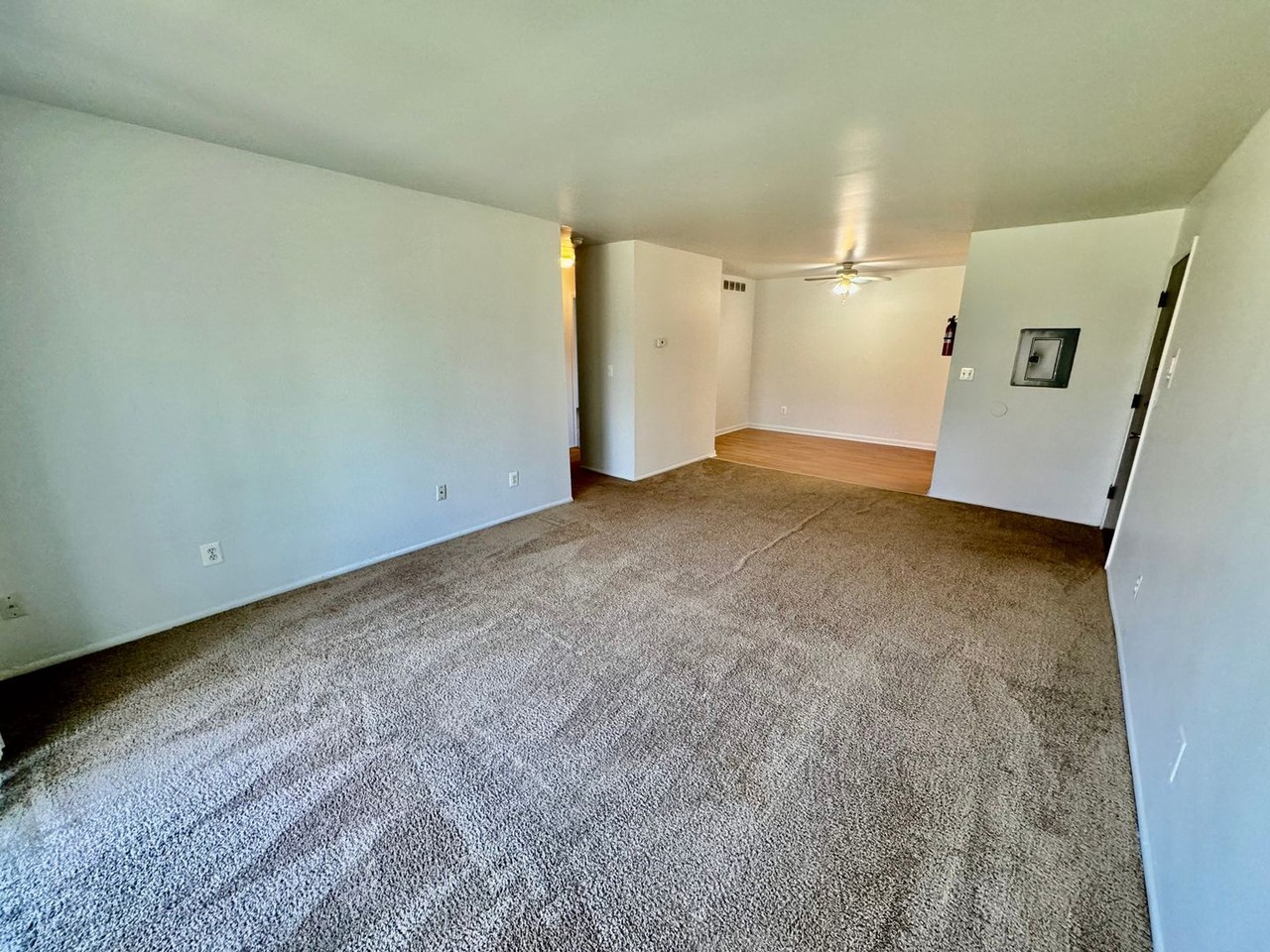 2750 Golfside Dr - Photo 5 of 14