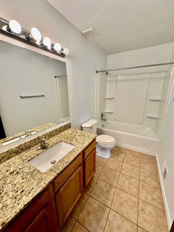 2750 Golfside Dr - Photo 7 of 14