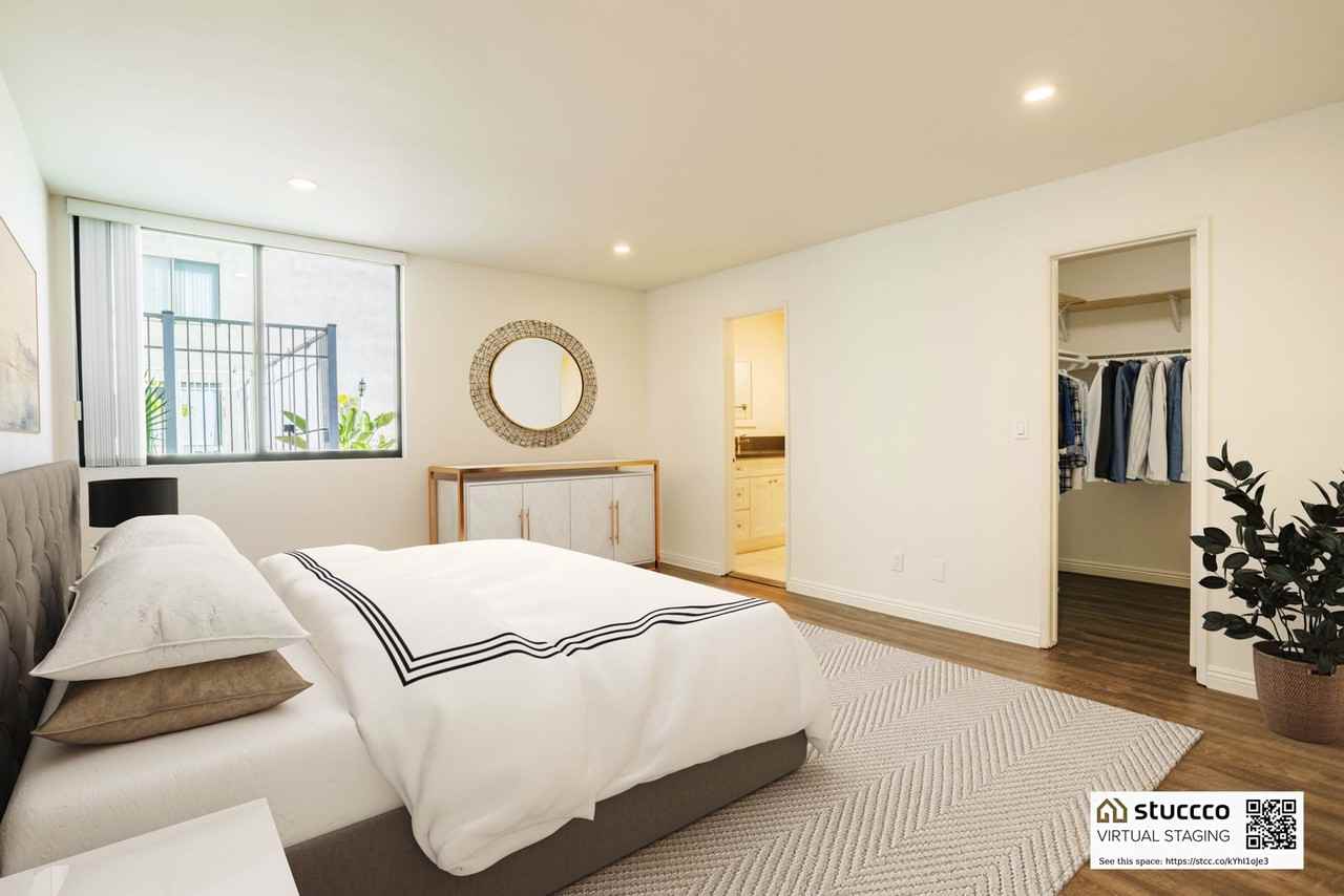 West Knoll Plaza Apartments - Photo 3 of 27