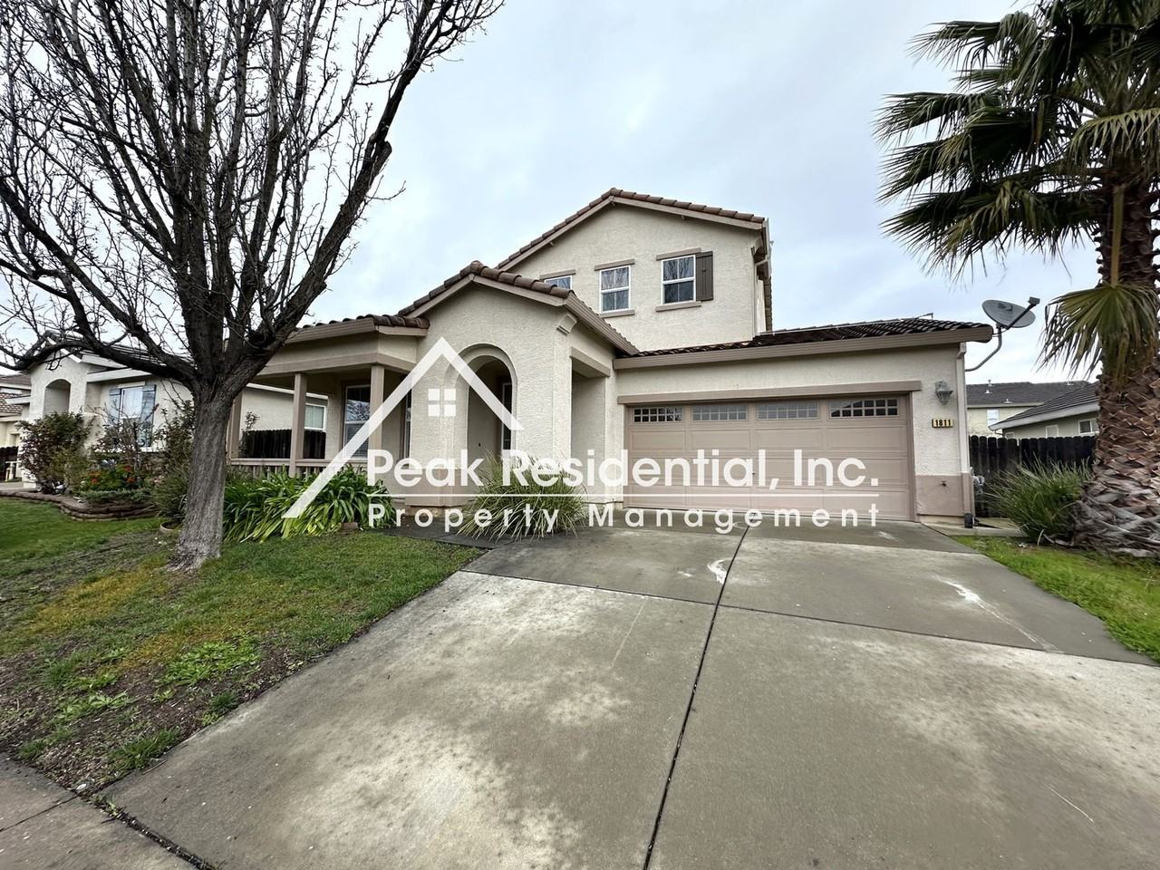 1811 Waterfall Dr - Photo 2 of 35