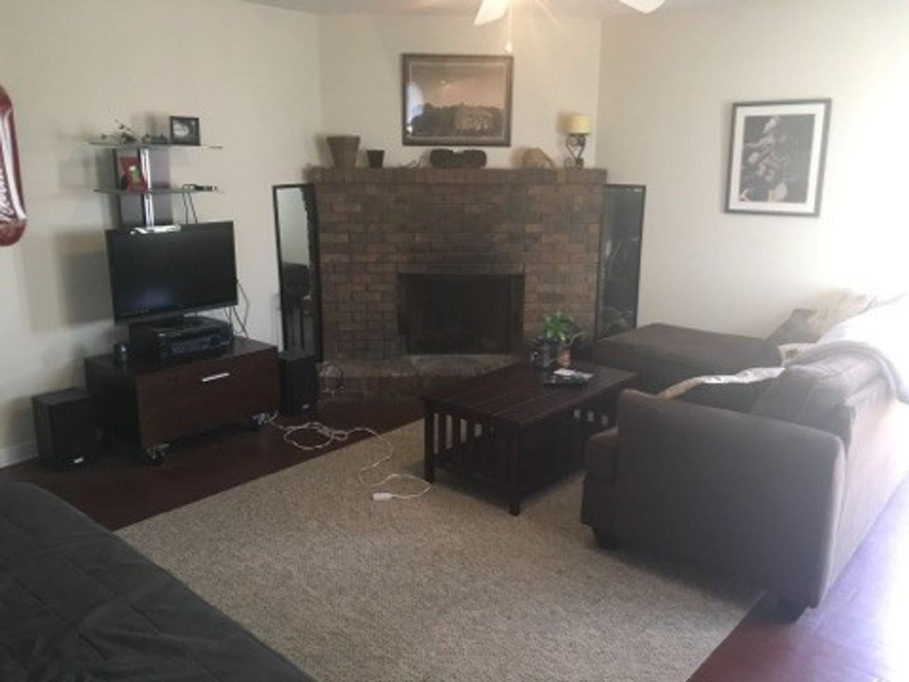 259 Barber St - Photo 3 of 4