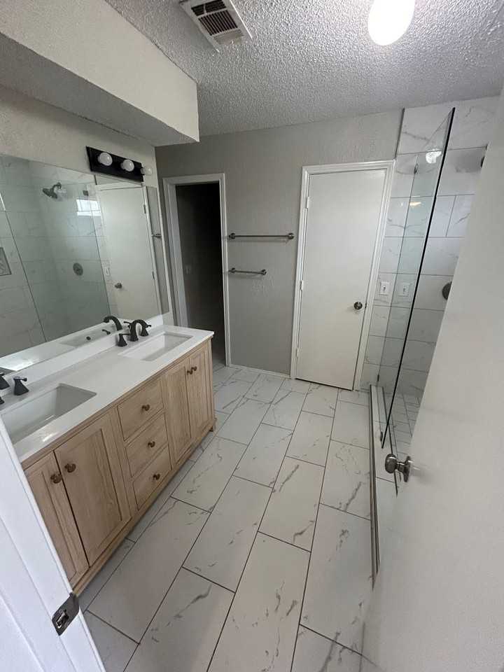 3425 Courtyard Cir - Photo 6 of 29