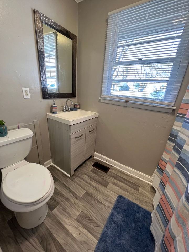2725 Mary Ave - Photo 7 of 9