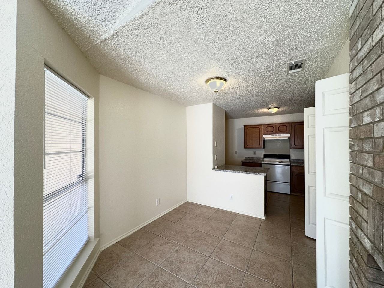 2402 Silverhill Drive - Photo 5 of 24