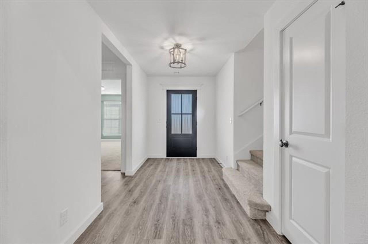 7104 S Kalanchoe Ave - Photo 3 of 37