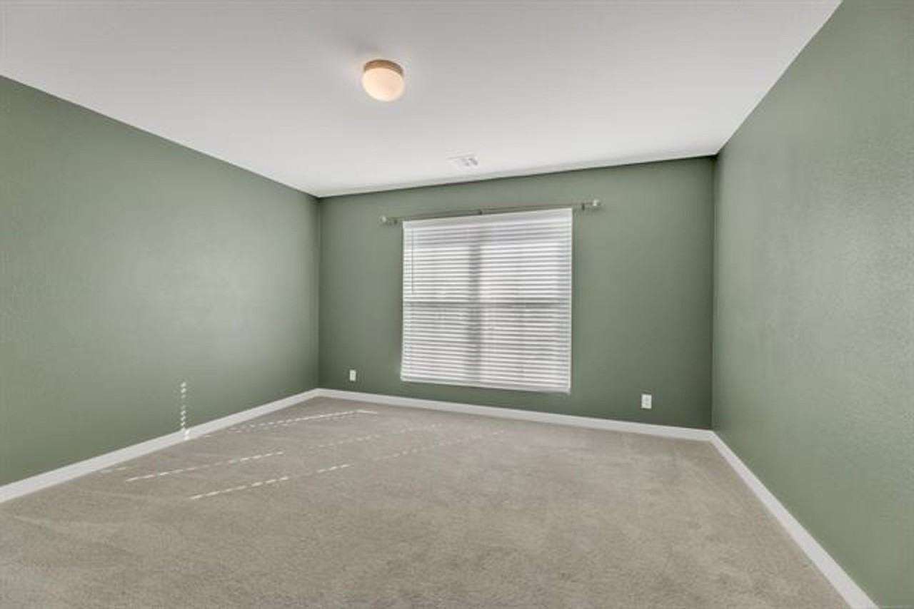 7104 S Kalanchoe Ave - Photo 4 of 37