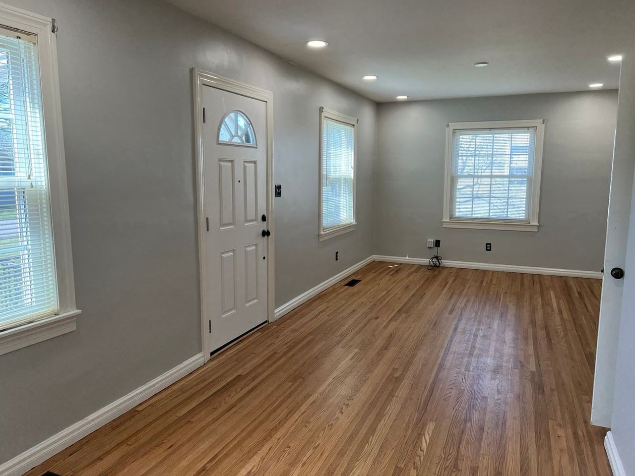 1602 Kenneth Ave - Photo 7 of 18