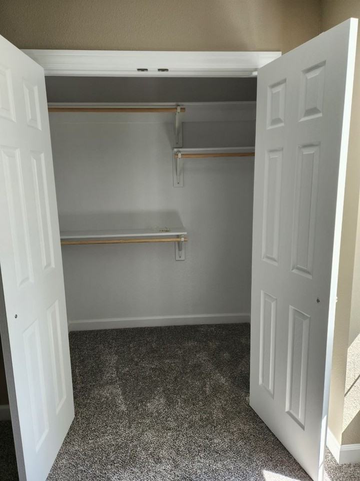 1213 Pebblecreek Drive - Photo 3 of 15