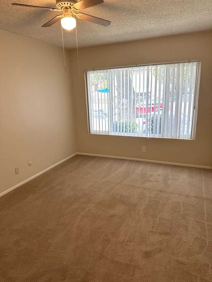 1330/1332 E. Wilshire Ave. - Photo 3 of 5