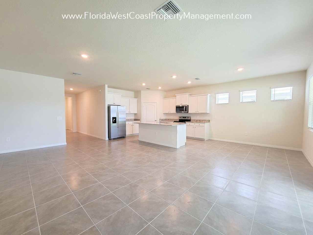 5819 Oak Bridge Ct - Photo 3 of 22