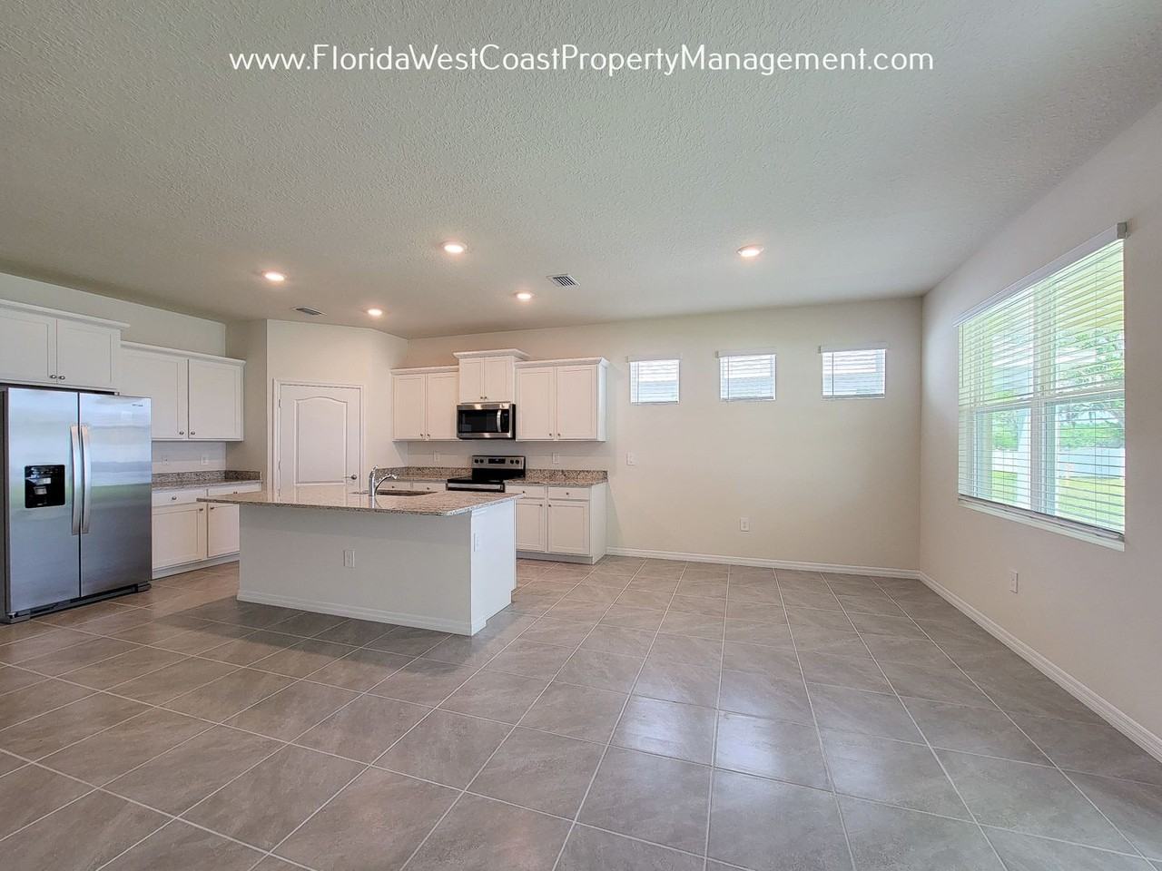 5819 Oak Bridge Ct - Photo 5 of 22