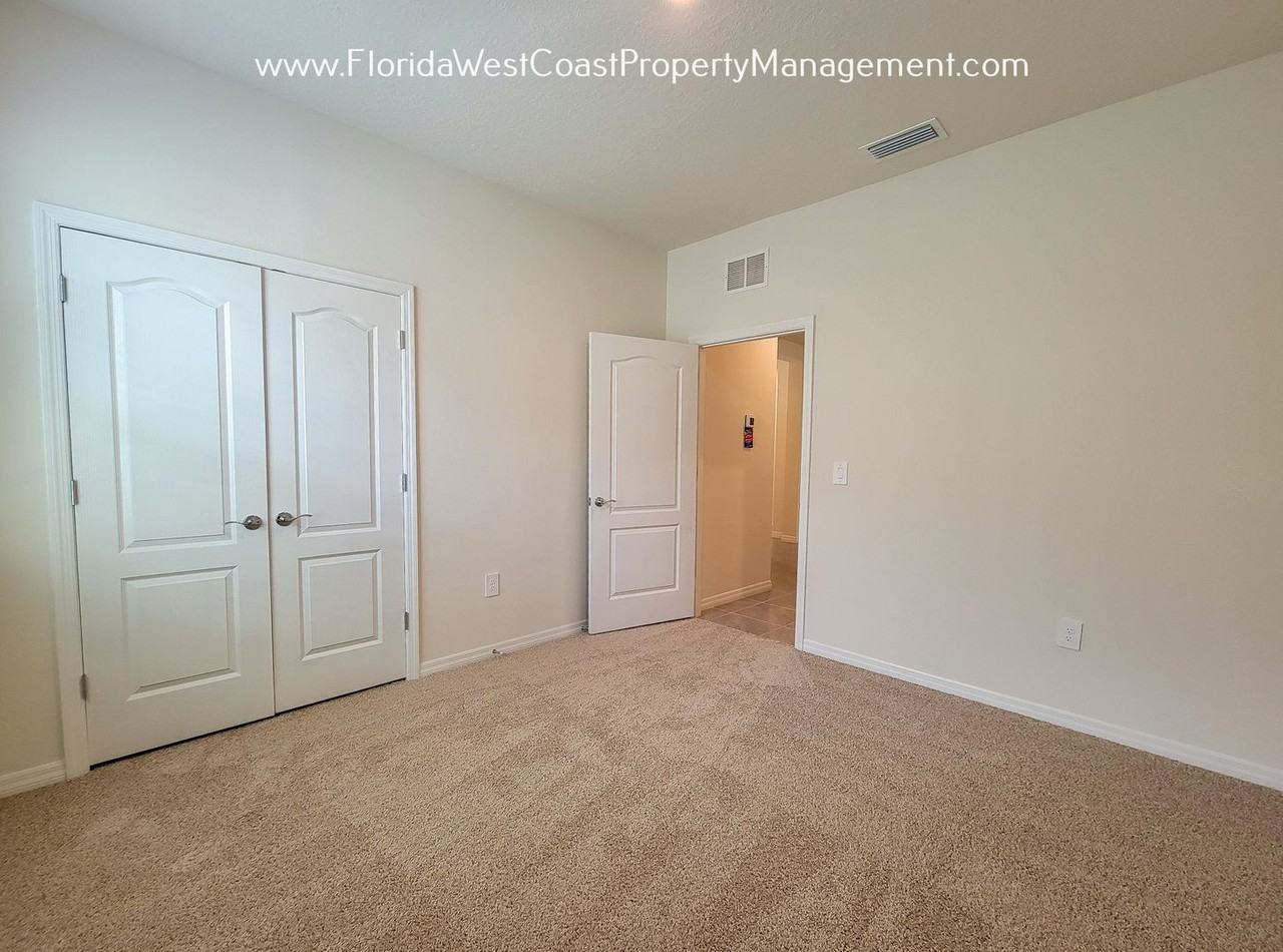 5819 Oak Bridge Ct - Photo 7 of 22