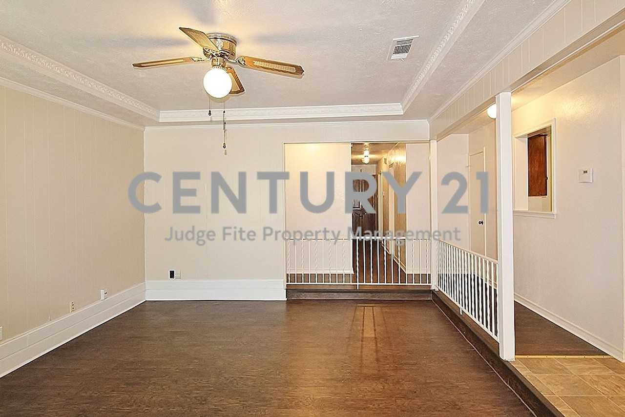 2763 Meadow Gate Lane, Dallas, TX 75237 3 Bedroom Apartment for 1,350/month Zumper
