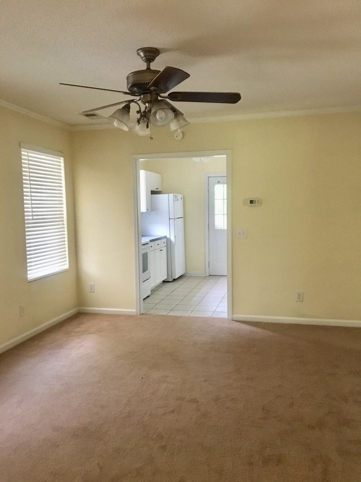 2725 Kingswood Dr - Photo 6 of 18