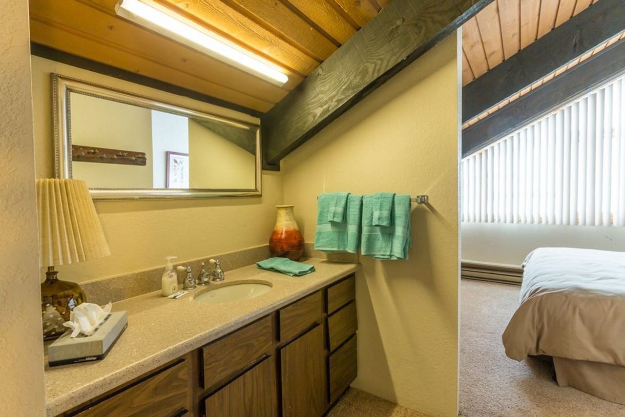 11 Emmons Rd - Photo 4 of 10