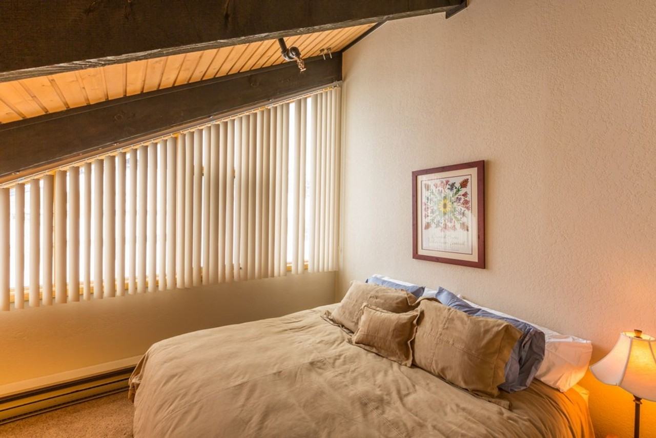 11 Emmons Rd - Photo 3 of 10