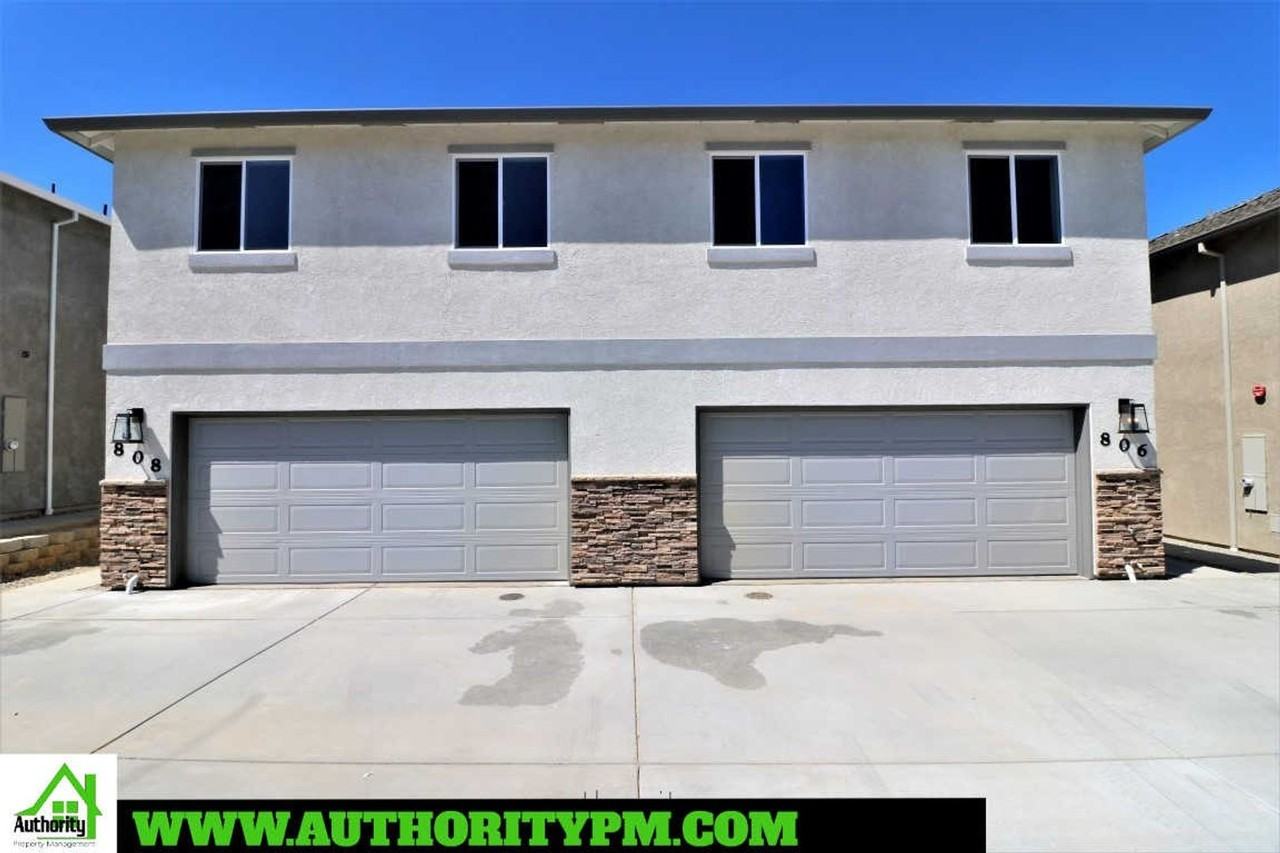 806 Mission De Oro Dr - Photo 2 of 25