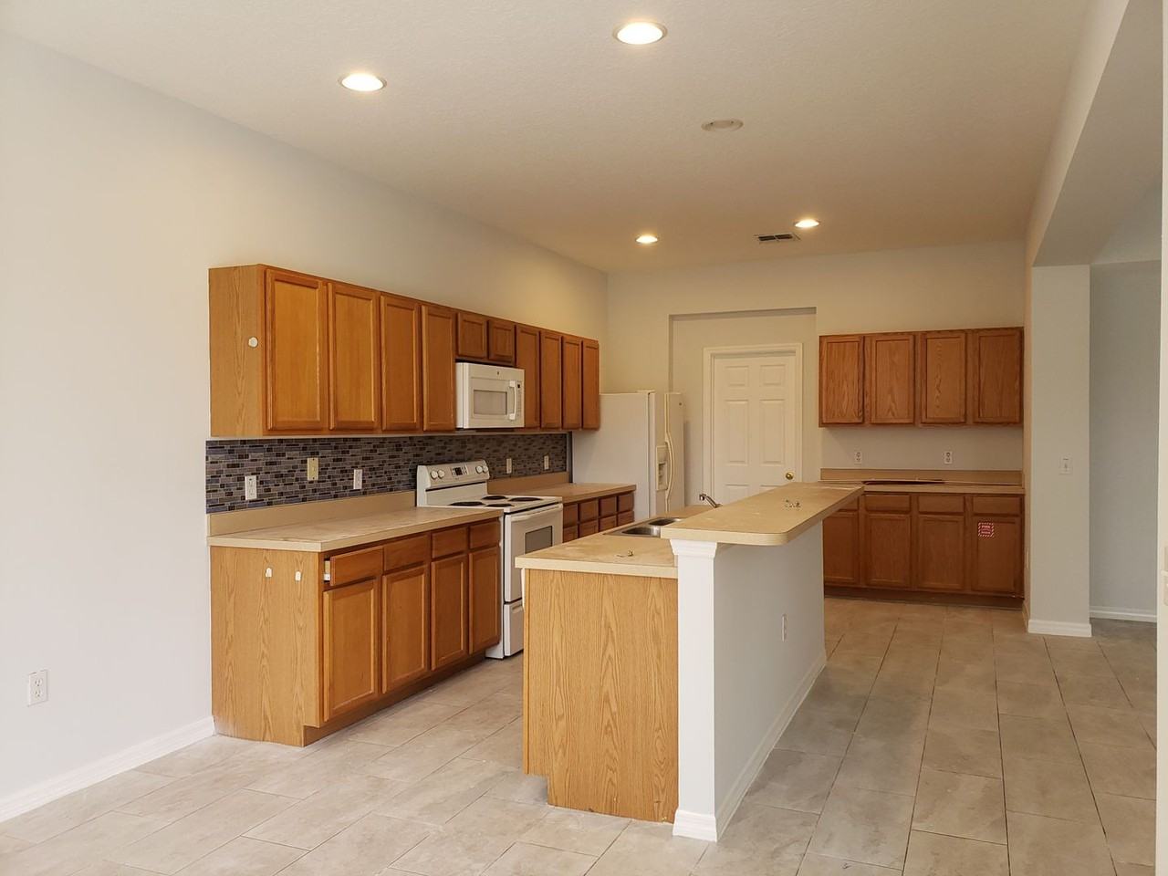 113 Bay Leaf Ln - Photo 3 of 20