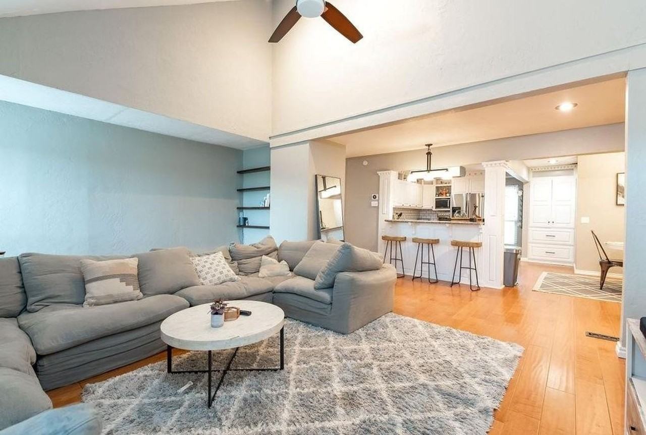 301 Southeast 34th Street - Photo 2 of 35