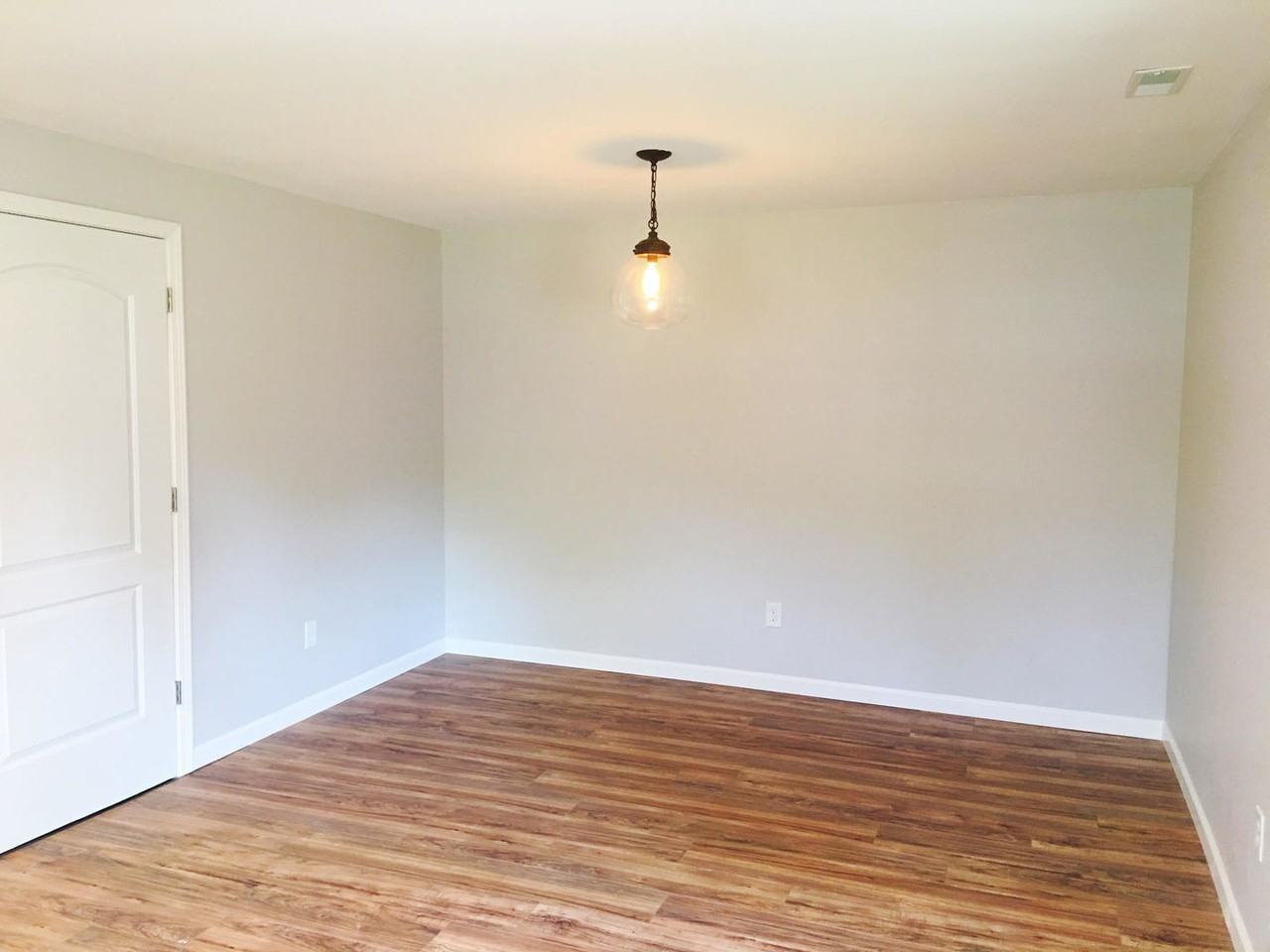 5137 Lakeview Dr - Photo 4 of 14