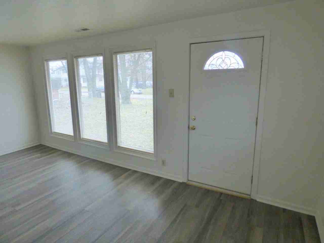 308 Pursley Dr - Photo 3 of 16