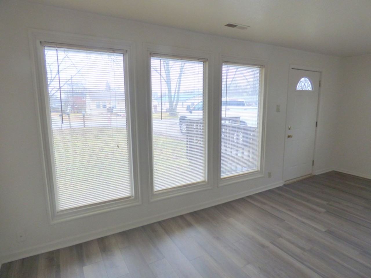 308 Pursley Dr - Photo 2 of 16