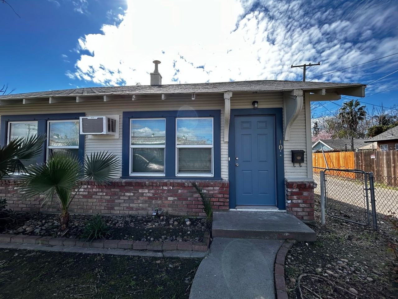 10 Forrest Ave - Photo 2 of 14