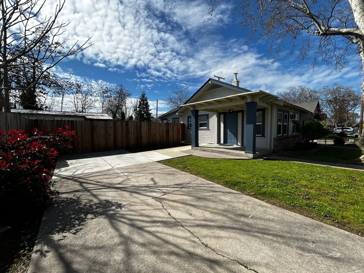 10 Forrest Ave - Photo 3 of 14