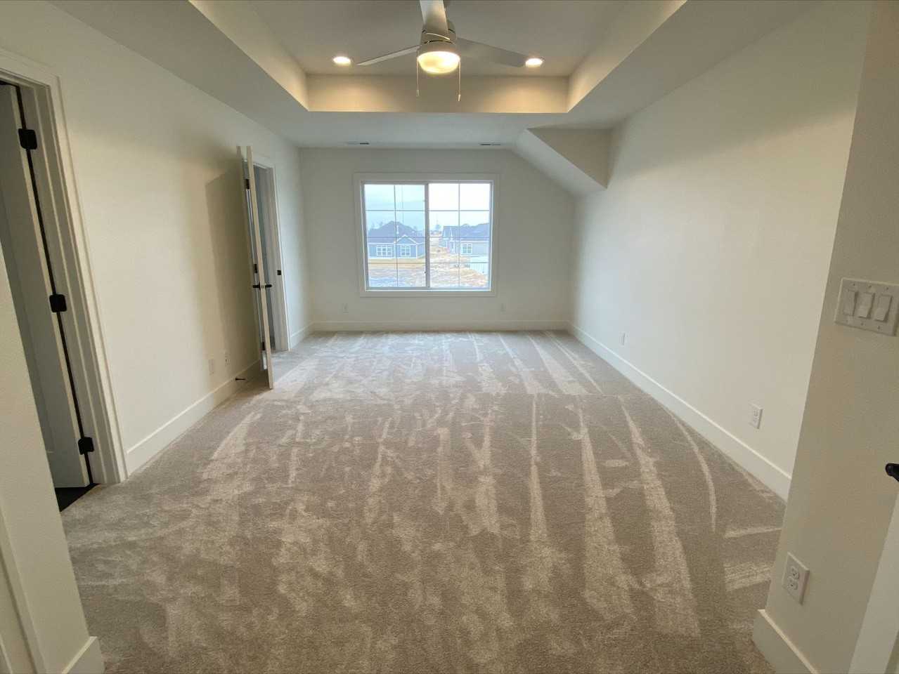 211 Ne 62nd St - Photo 5 of 5