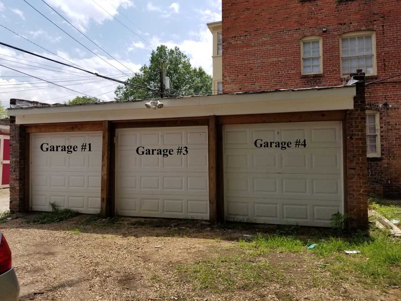 Spacious Two Bedroom Located in The Museum District - Photo 5 of 6