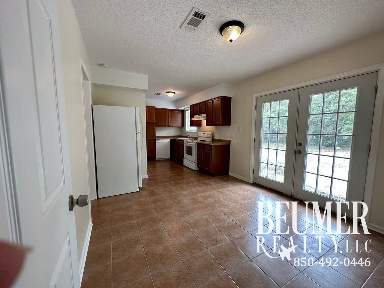 5712 Japonica Ave - Photo 6 of 20