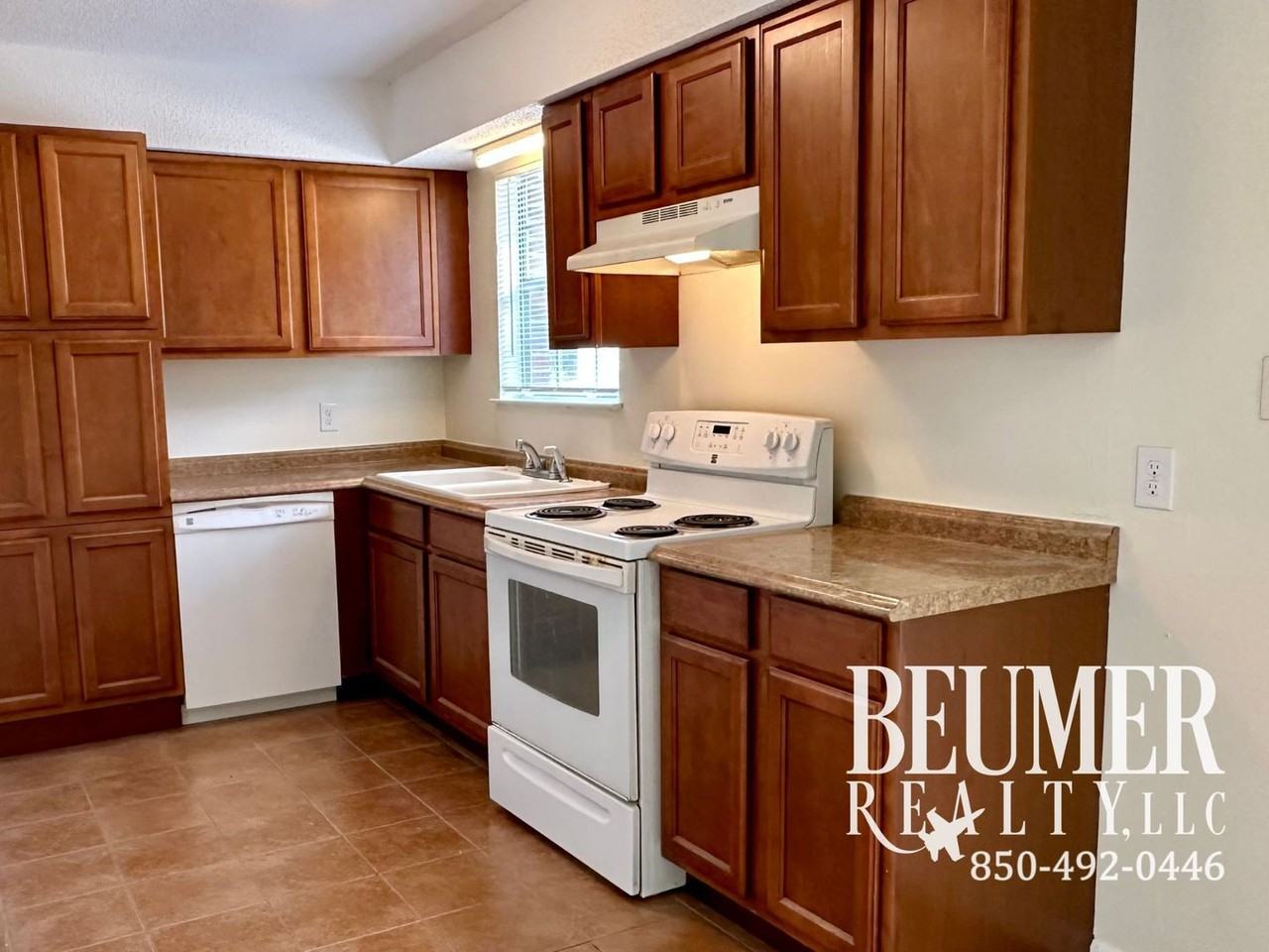 5712 Japonica Ave - Photo 7 of 20