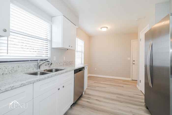 1405 Meadow Dr Ne - Photo 2 of 17