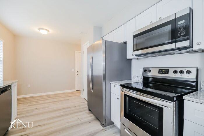 1405 Meadow Dr Ne - Photo 3 of 17