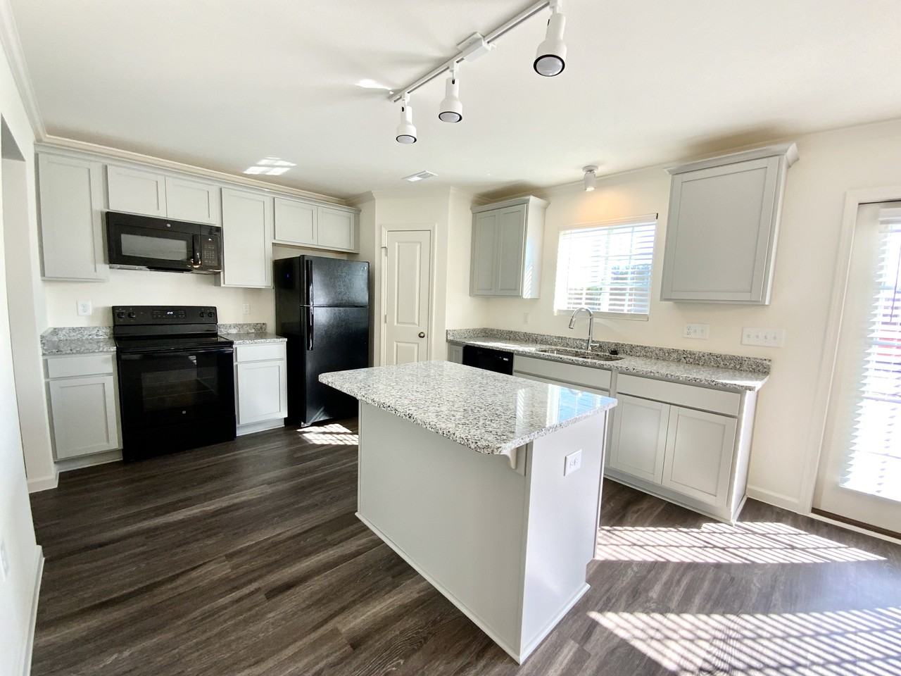 3912 Bissett Way #NA - Photo 2 of 50