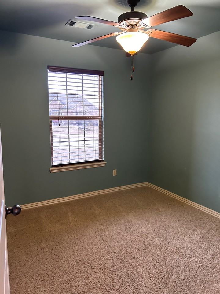 12105 Lynwood Dr #NA - Photo 3 of 15