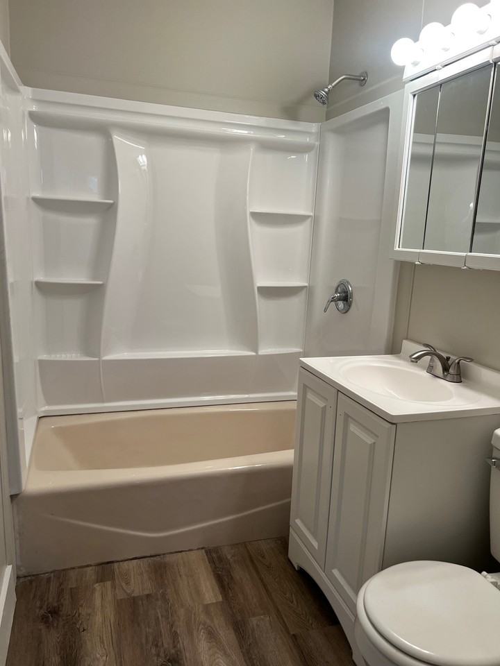 715 Georgian Dr #NA - Photo 2 of 8