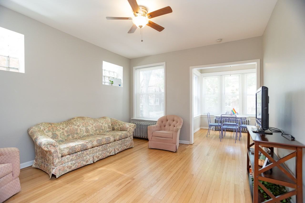 6449 N Lakewood Ave #1 - Photo 4 of 17